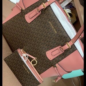 Michael Kors Purse & Wallet